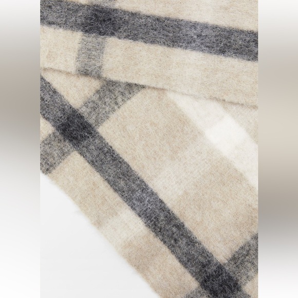 Zara PLAID SCARF WITH FRINGES - Picture 4 of 10